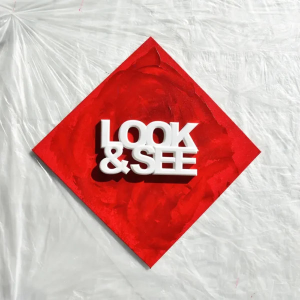 myth look and see red a