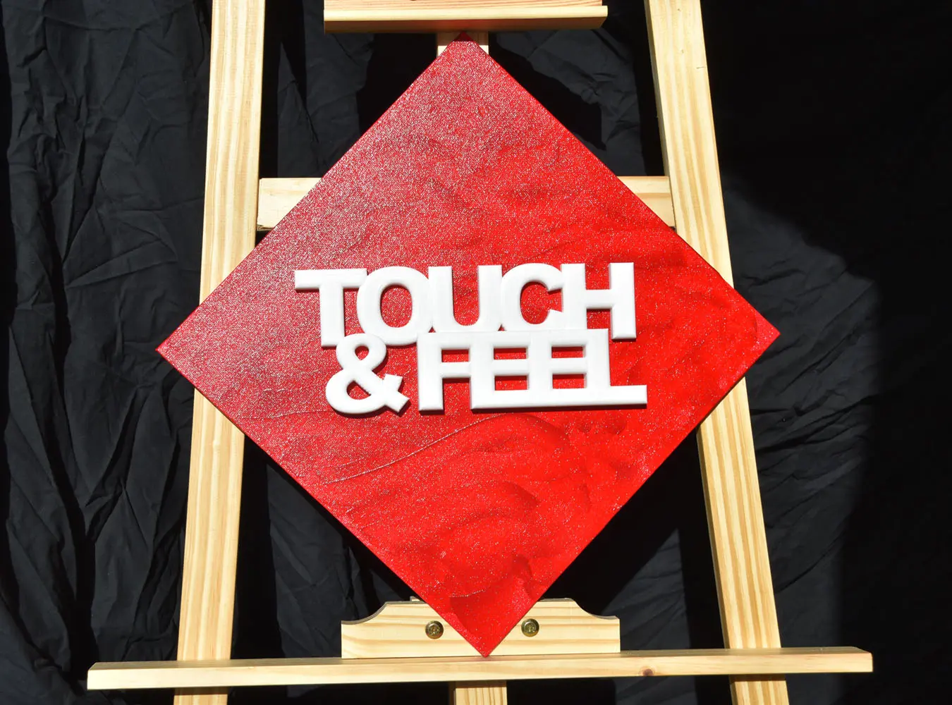 myth red touch&feel b